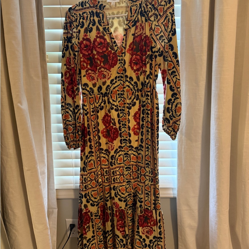 Red and Gold V-Neck Long Sleeve Sundress